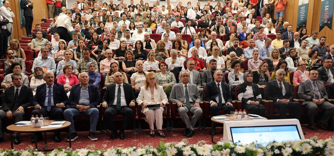 “TOPRAK ÇATLAMADAN GEDİZ’E BİR DAMLA DA SEN OL” PROGRAMI MANİSA’DA GERÇEKLEŞTİRİLDİ 